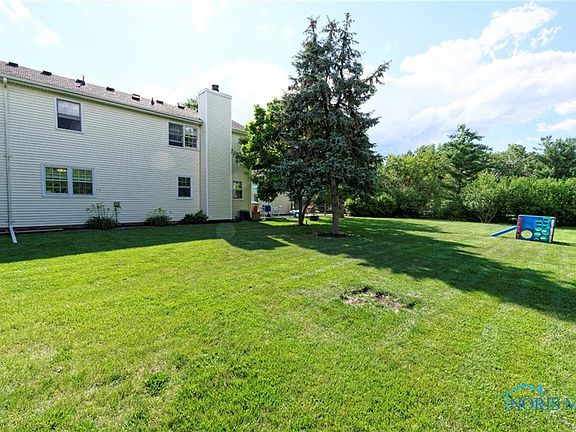 5th image of 595 Carol Ln