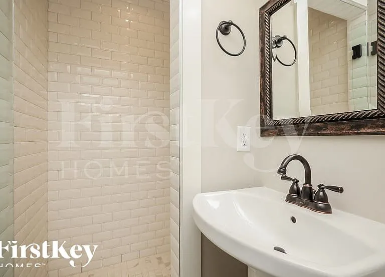 208 Beech Dr — Photo 13