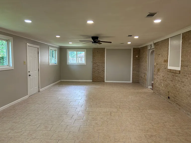 1595 Bellfort Dr — Photo 15