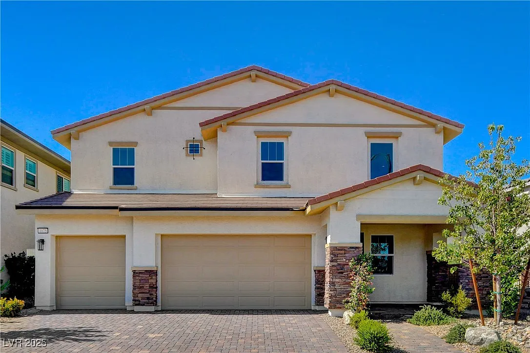 3 bed, 2.5 bath, 2939 sqft, $3,800 — Photo 1
