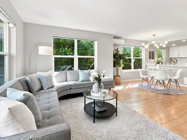 12506 26th Avenue NE #A103, Seattle, WA 98125