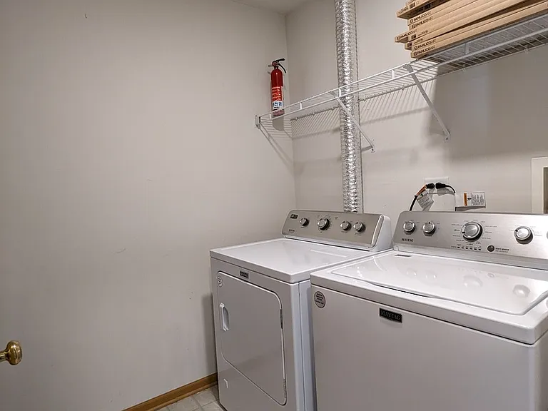 2257 Georgetown Cir — Photo 16