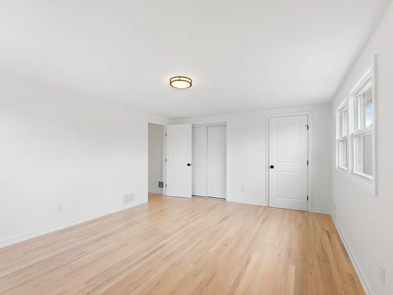 54 Park Ter N — Photo 13