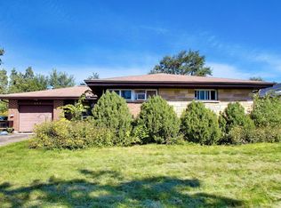 354 E Huntington Ln, Elmhurst, IL 60126