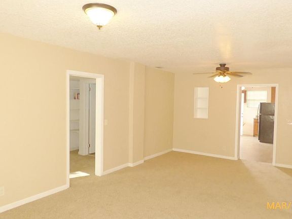 5th image of 4002 Peach Dr