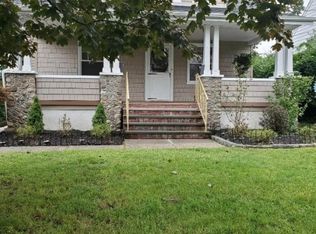 28 Squaw Brook Rd, North Haledon, NJ 07508