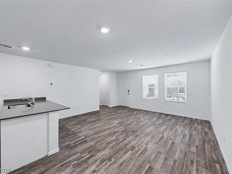 7368 Joanna Brook St — Photo 6