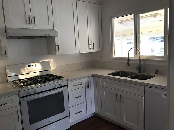 3rd image of 3563 Kelton Ave