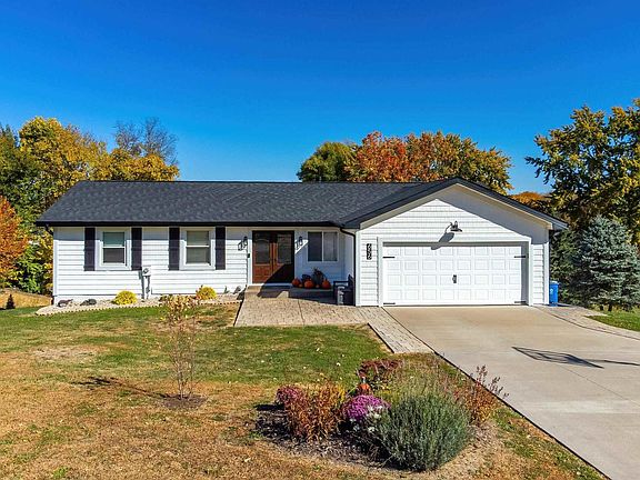 2nd image of 656 Sycamore Dr