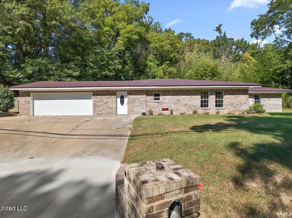 102 North St, Lexington, MS 39095