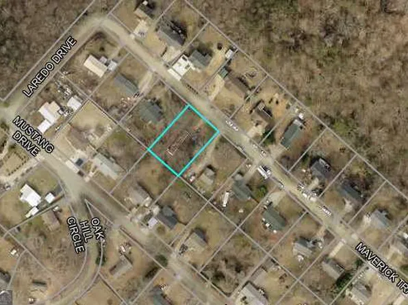2916 Maverick Trl, Gainesville, GA 30507