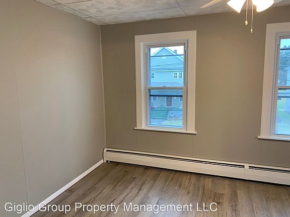 4th image of 435-437 Boulevard Ave #435