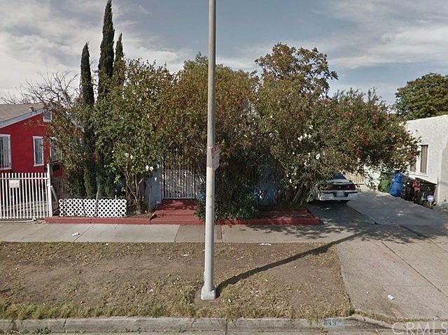 1st image of 819 W Century Blvd