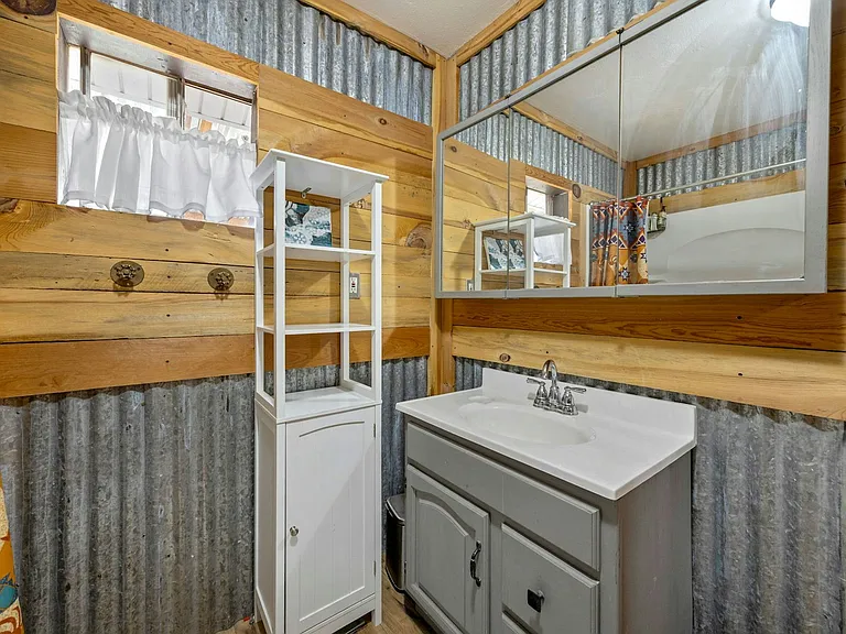 5066 Iris St — Photo 23