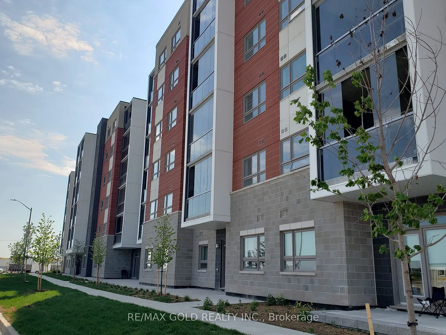 2 bed, $2,550 — Photo 3