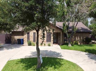 903 Crestview Dr, Laredo, TX 78045