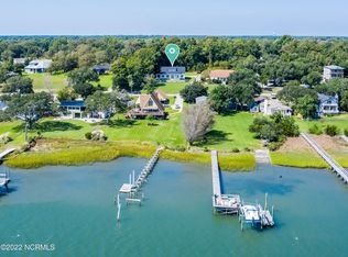 1406 Kings Landing Rd, Hampstead, NC 28443