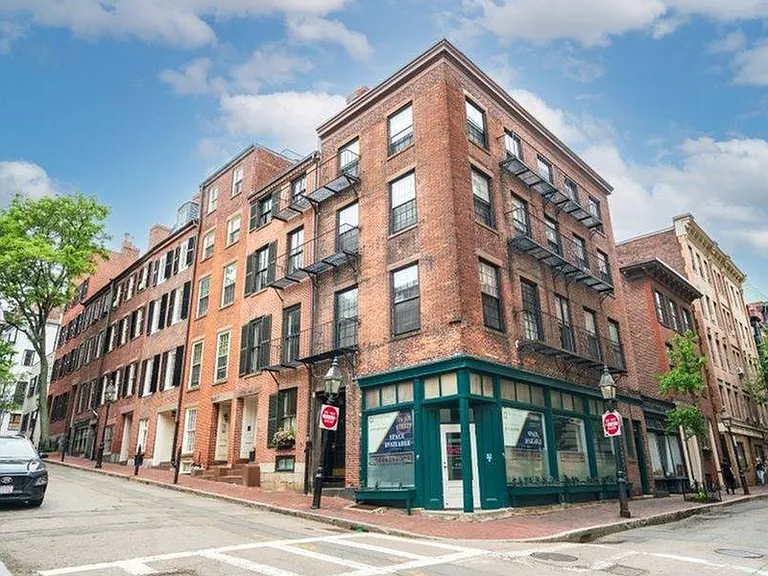 24 Joy St 24 Joy St