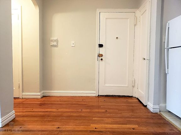 4th image of 8724 115th St APT 1F