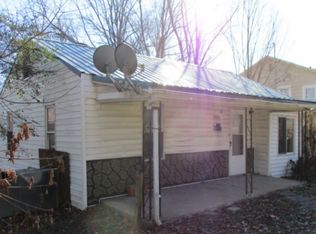 1714 Unaka E, Johnson City, TN 37601