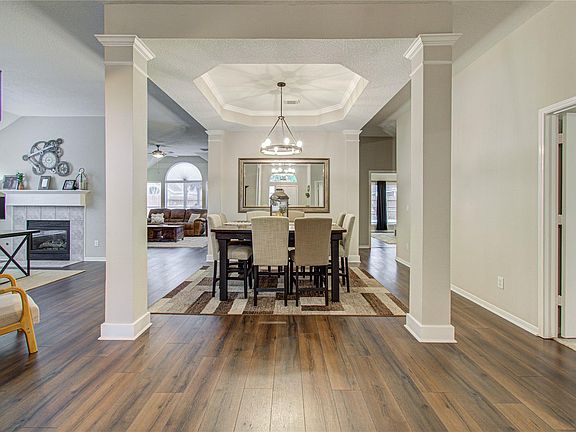 5th image of 19623 Chestnut Brook Ct