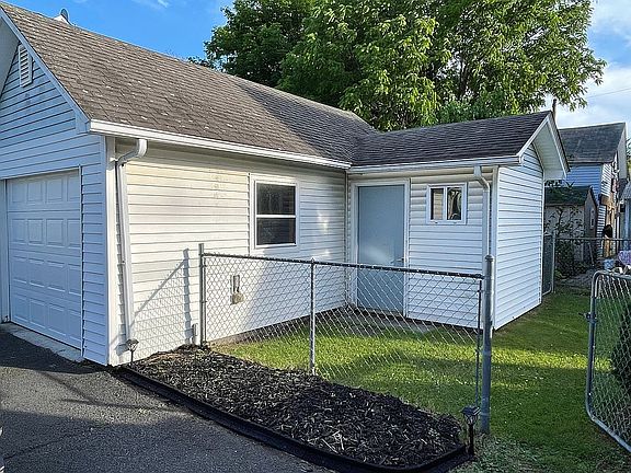 20' x 47' Fenced In yard