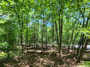 198 Indian Dr, Greentown, PA 18426