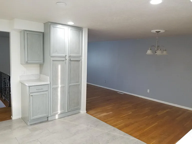 Kitchen pantry