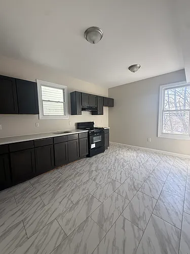 523 21st St #2B Photo 1
