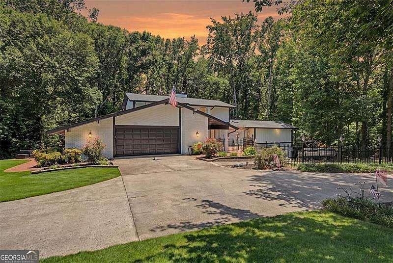 1st image of 3595 Canon Creek Dr