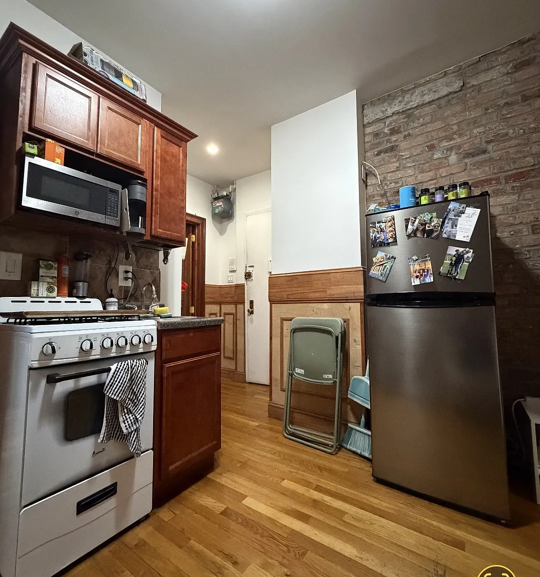 424 East 13th Street — Photo 2