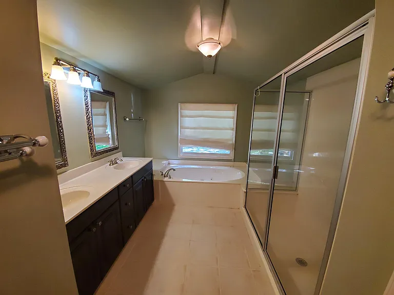 2747 Arbor Ave SE — Photo 16