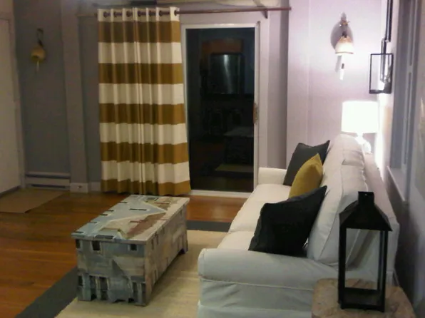 4 Norwood Ct APT 1, Rockport, MA 01966