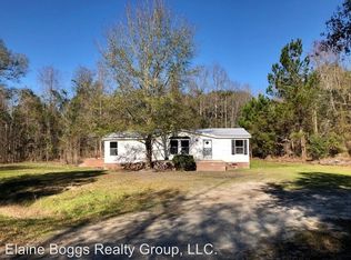 66 Peach St, Pembroke, GA 31321