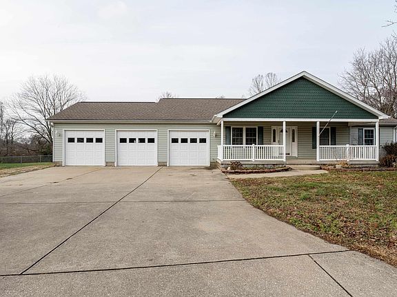 2nd image of 3 Clodfelder Dr