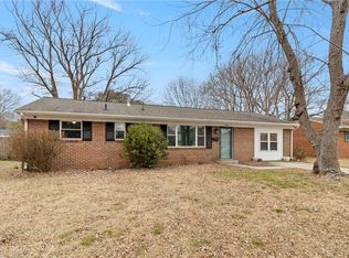 90 Haviland Dr, Newport News, VA 23601