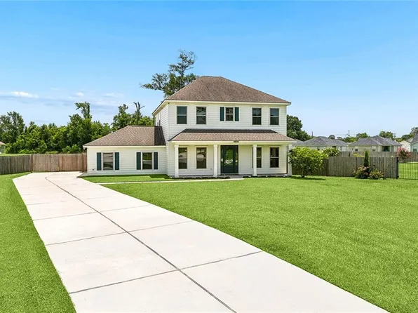 9505 E Kayla Ln, Waggaman, LA 70094