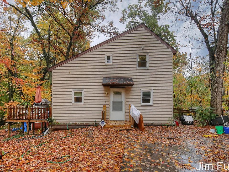 1st image of 8410 Oakview Ave NE