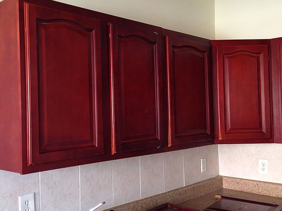 4th image of 806 E 216th St