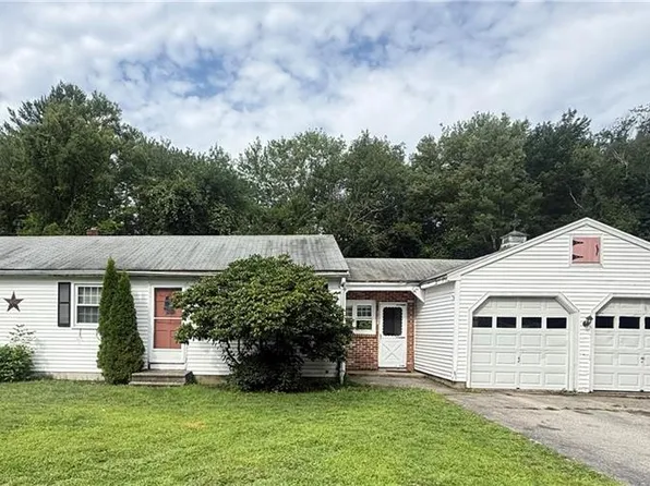 54 Hamlet St, Pascoag, RI 02859