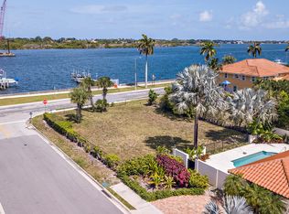 102 Flagler Promenade N, West Palm Beach, FL 33405