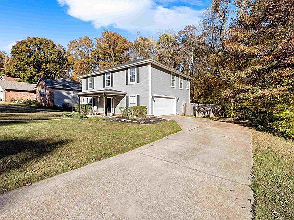 3rd image of 1306 Stamford Dr