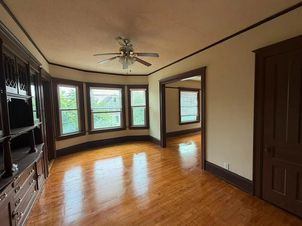 2322-2324 N 6th St. - 2324 N 6th St - Upper — Photo 2