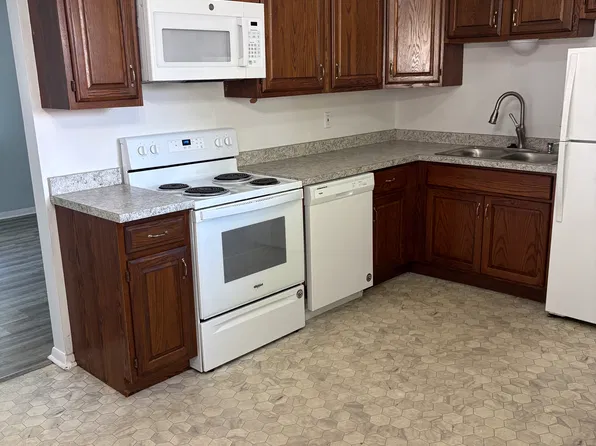 325 Dellsing Dr, Vandalia, OH 45377