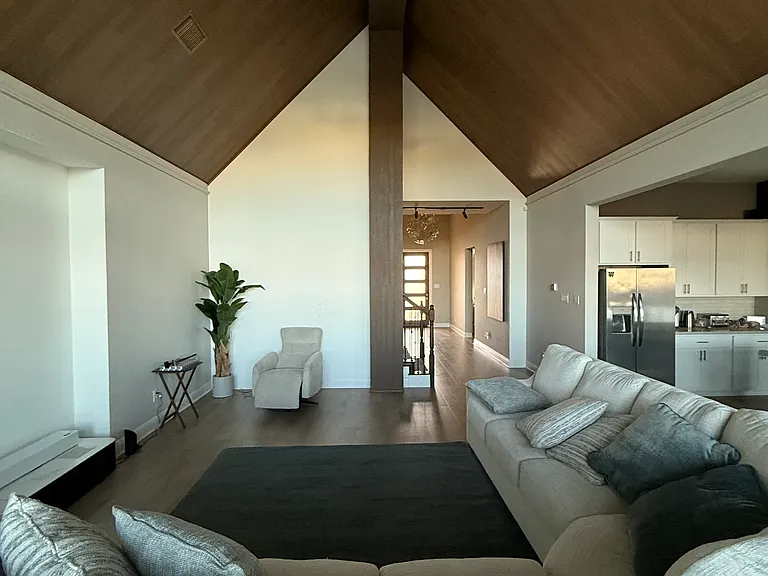 161 Rainier Dr — Photo 16