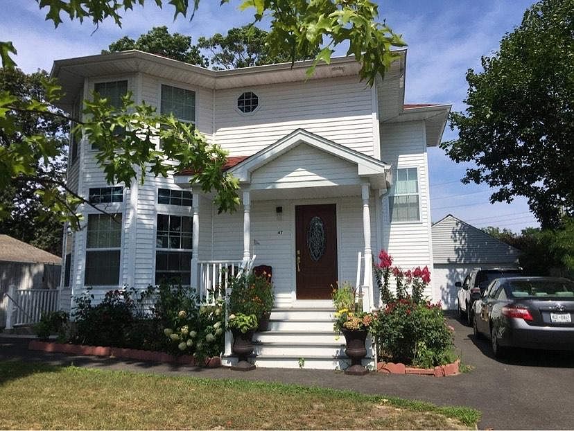 1st image of 47 W 1st St