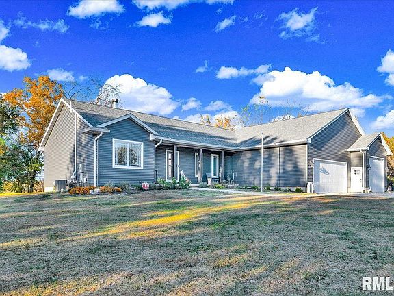 2nd image of 152 Lakecrest Pl