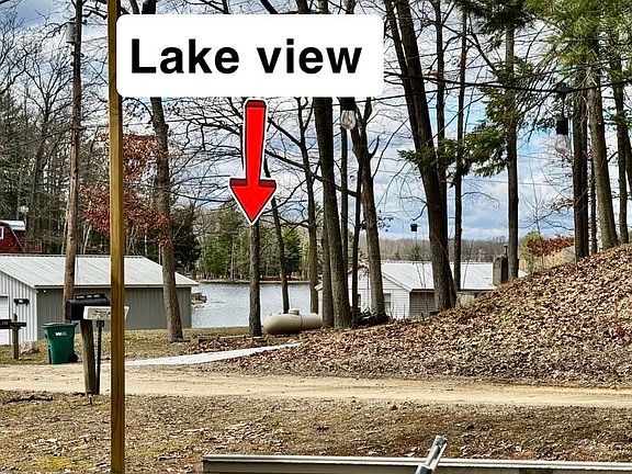 3rd image of 3866 Starr Rd