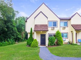 223 High St APT P, Westerly, RI 02891