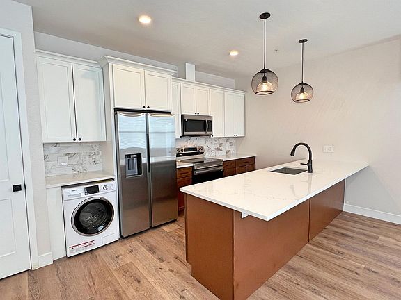 3rd image of 3327 N Tejon St #16211587
